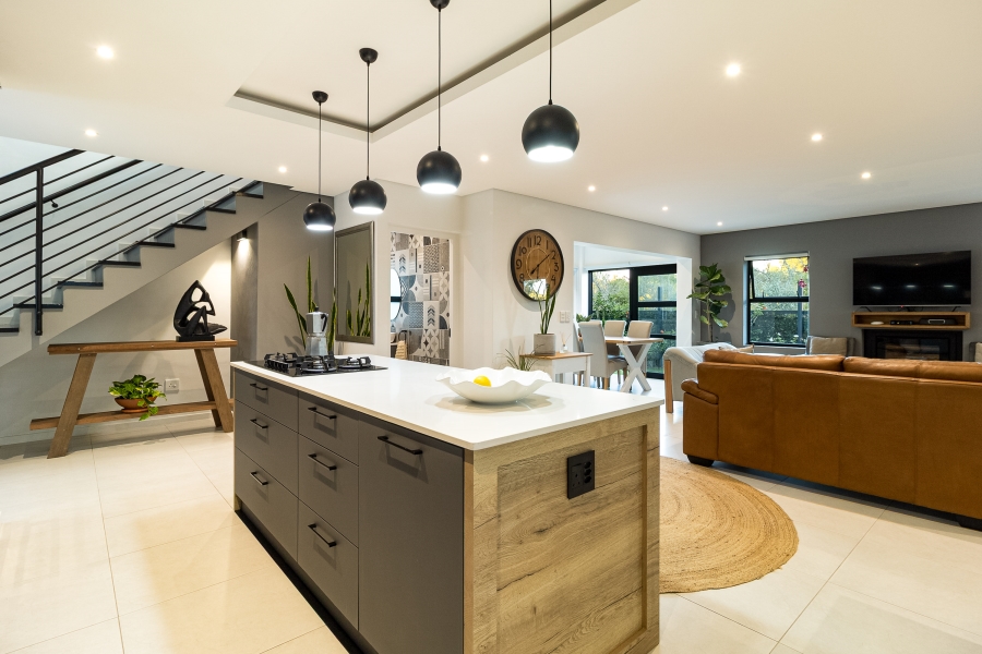 4 Bedroom Property for Sale in Tara Western Cape